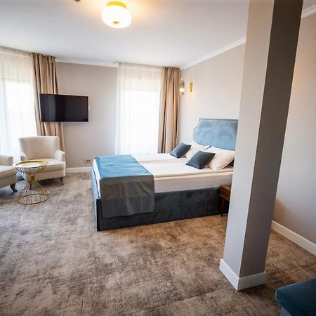 Hotel Meridian Kaloşvar Dış mekan fotoğraf