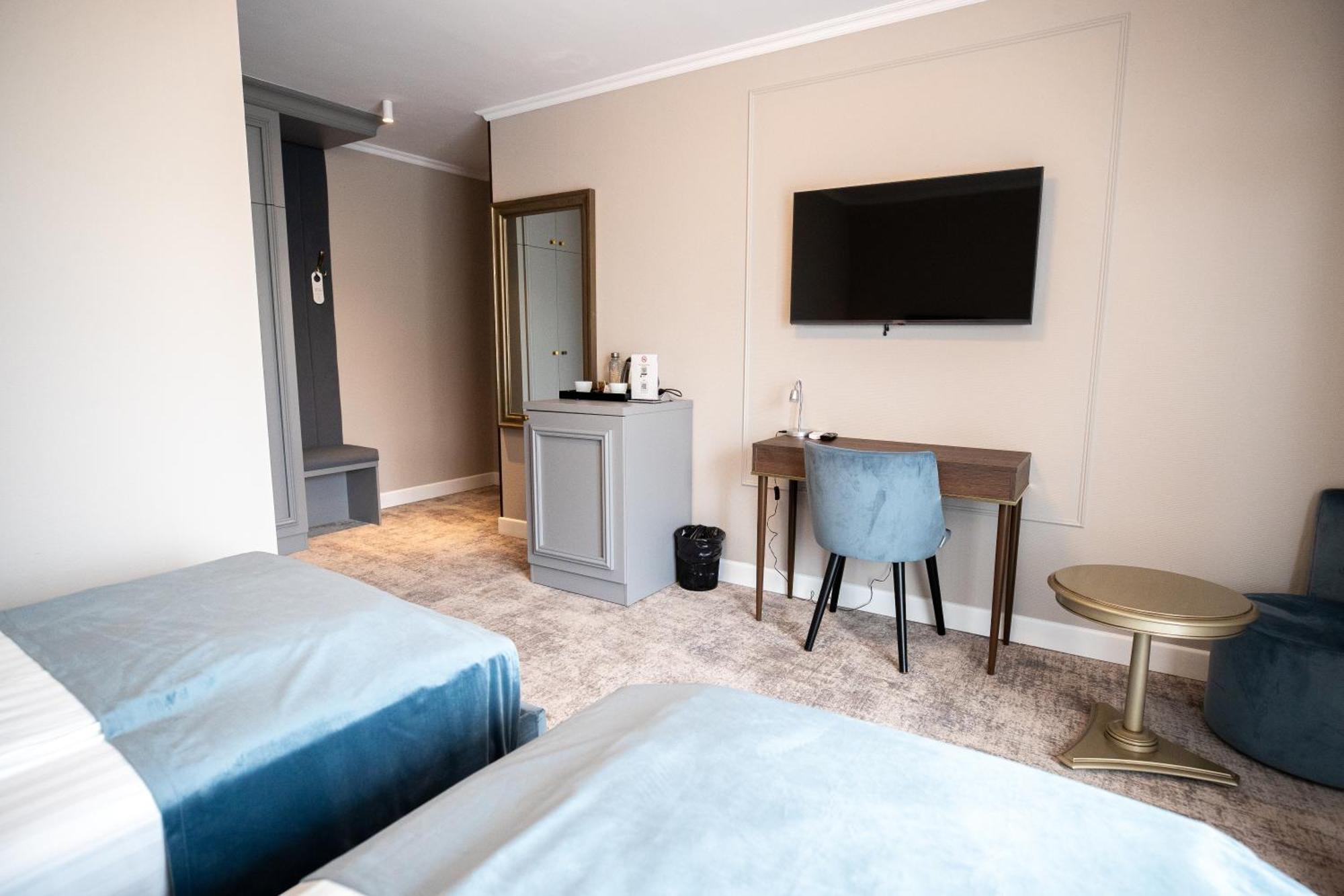 Hotel Meridian Kaloşvar Dış mekan fotoğraf