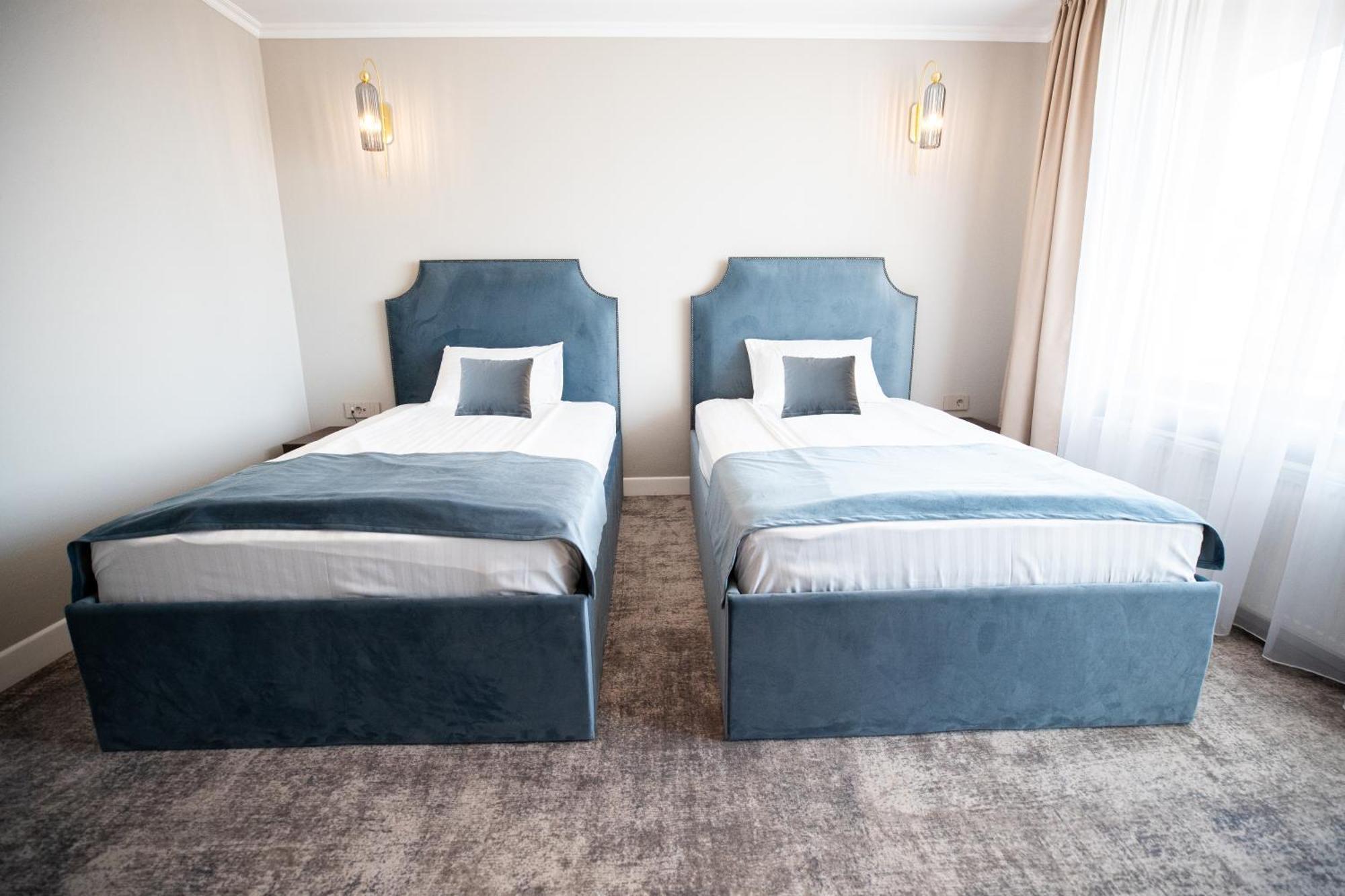 Hotel Meridian Kaloşvar Oda fotoğraf