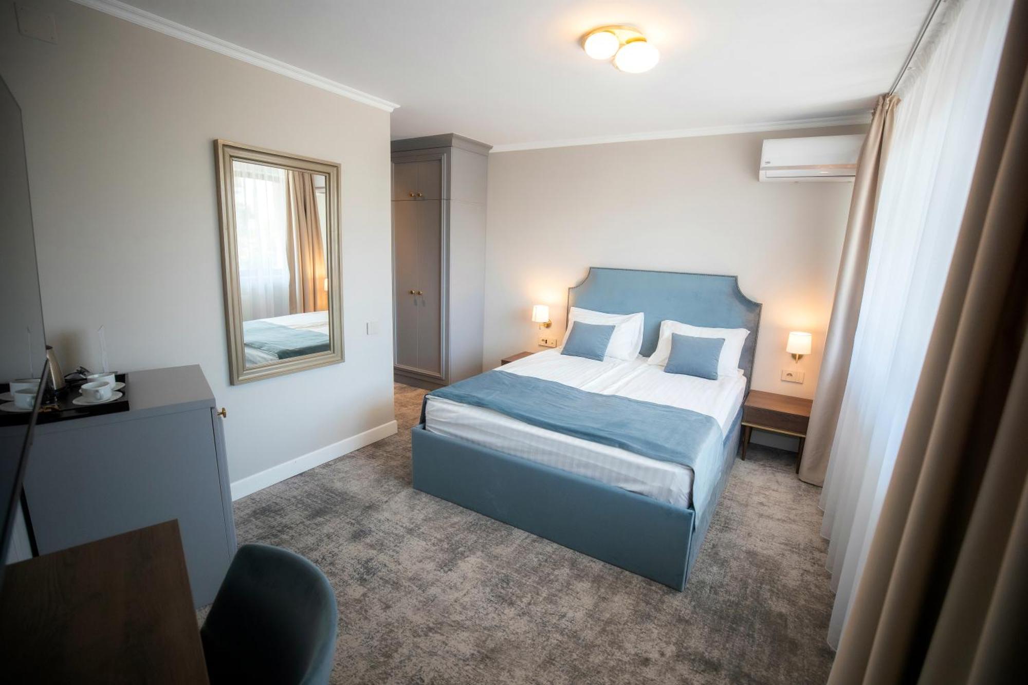 Hotel Meridian Kaloşvar Dış mekan fotoğraf