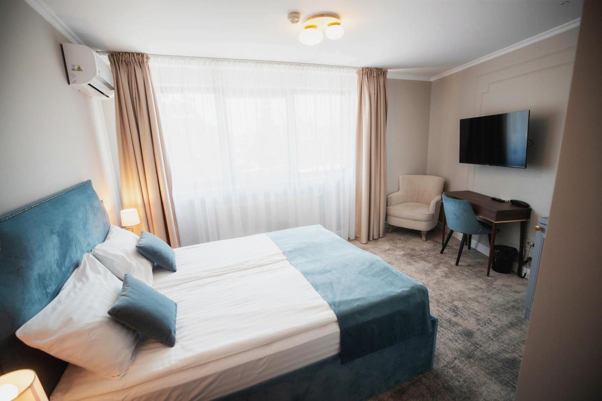 Hotel Meridian Kaloşvar Dış mekan fotoğraf
