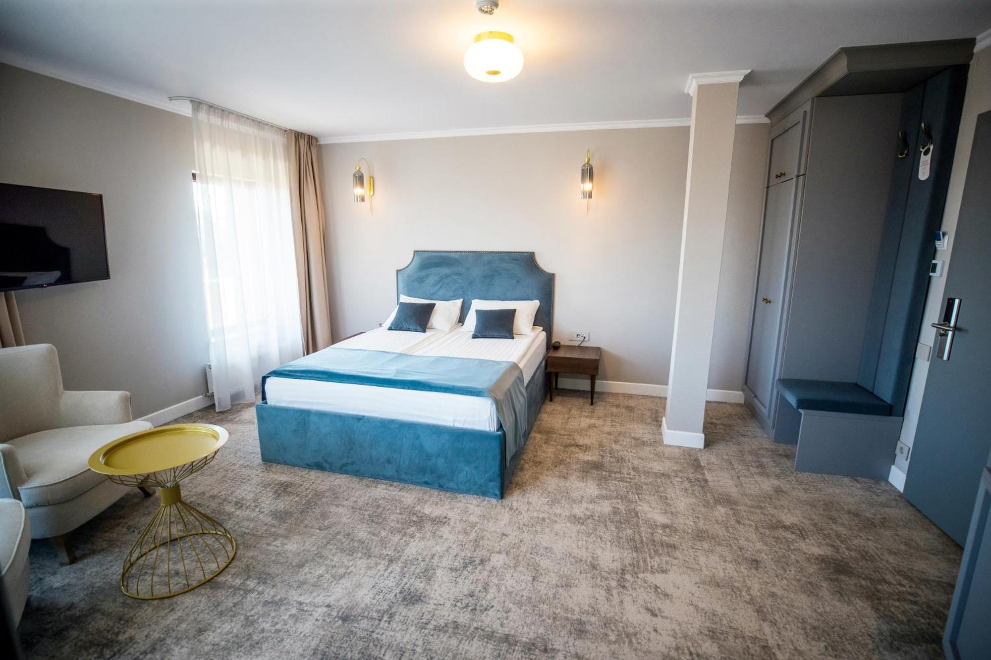 Hotel Meridian Kaloşvar Dış mekan fotoğraf