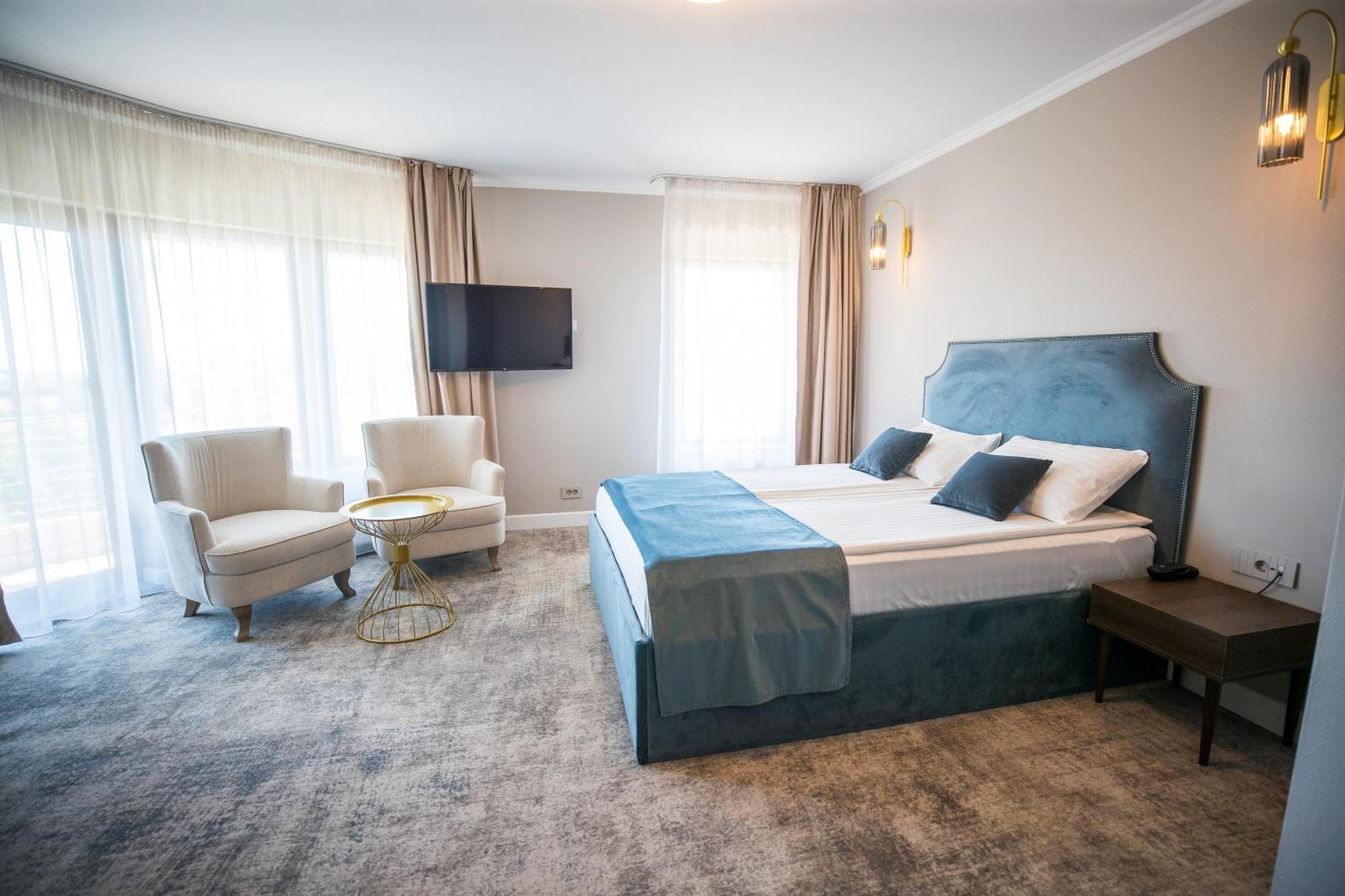 Hotel Meridian Kaloşvar Dış mekan fotoğraf