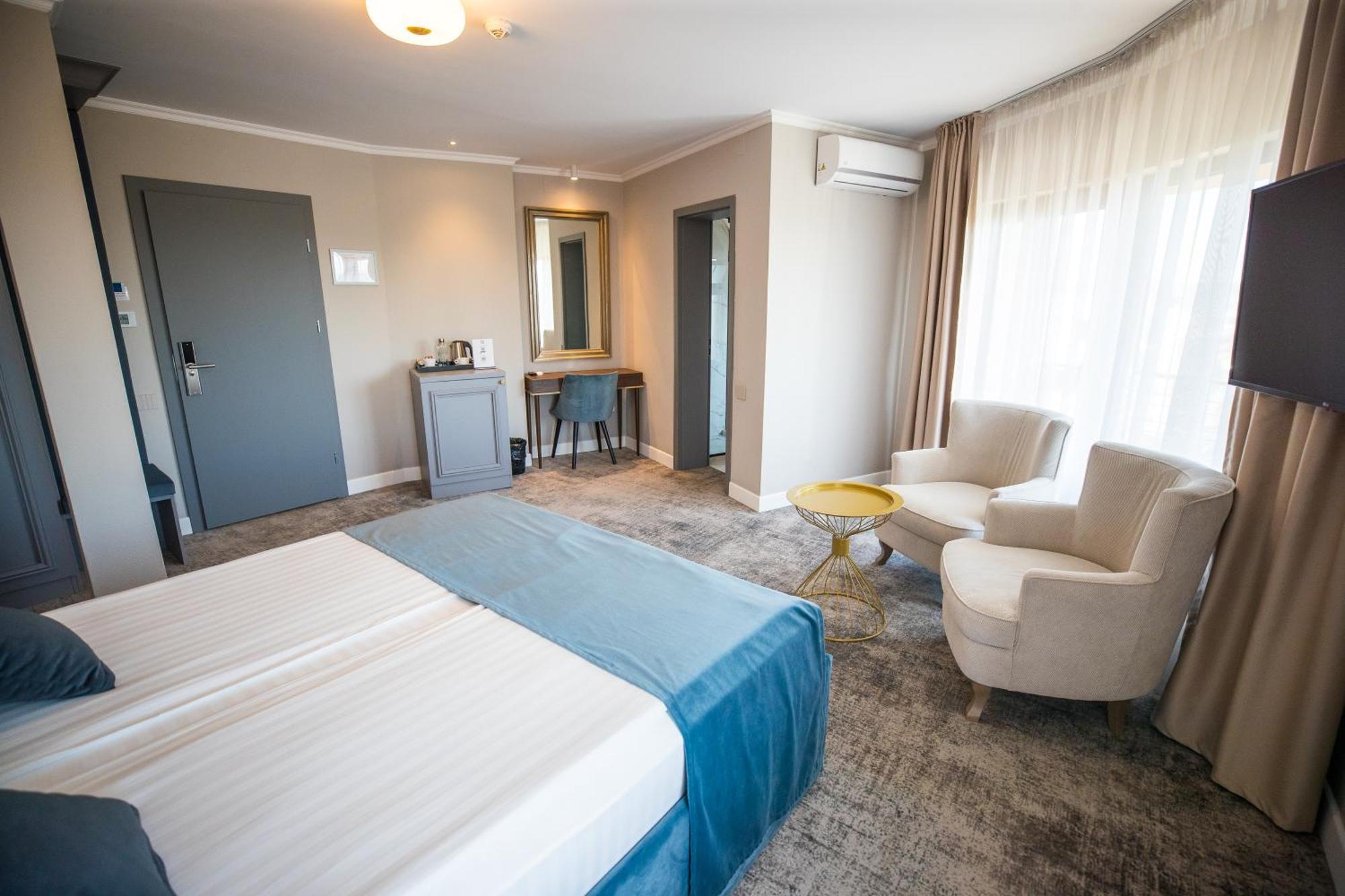 Hotel Meridian Kaloşvar Dış mekan fotoğraf